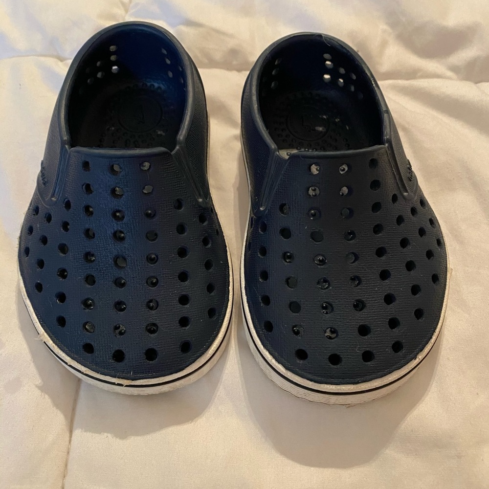 Native Kids Miles water shoes